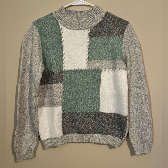 Women’s Alfred Dunner Petite Small Patchwork style Sweater - Picture 4 of 4